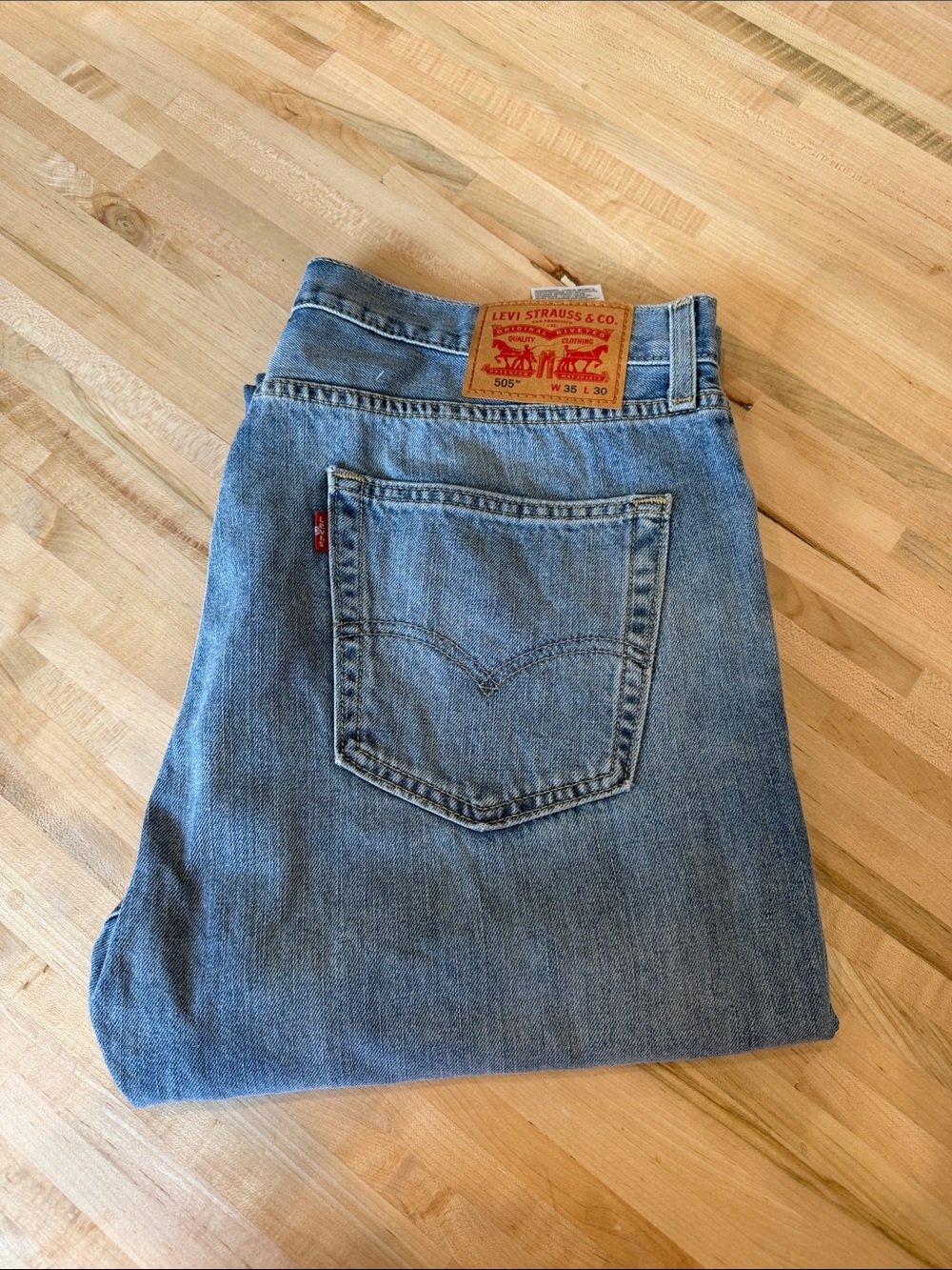 Levi's 505 Men’s Straight Jeans in Light Blue Denim 35x30